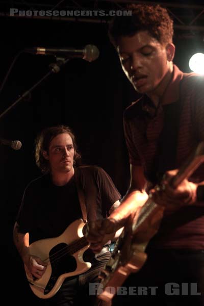 USELESS EATERS - 2015-09-07 - PARIS - Point Ephemere - 
